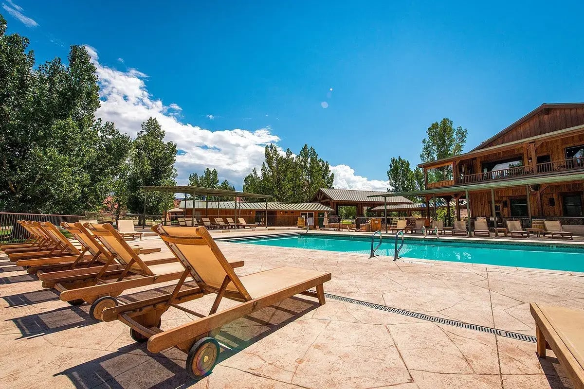 sorrel river ranch resort spa natur exklusiv aktivitaten the family project luxus familie kinder reisen