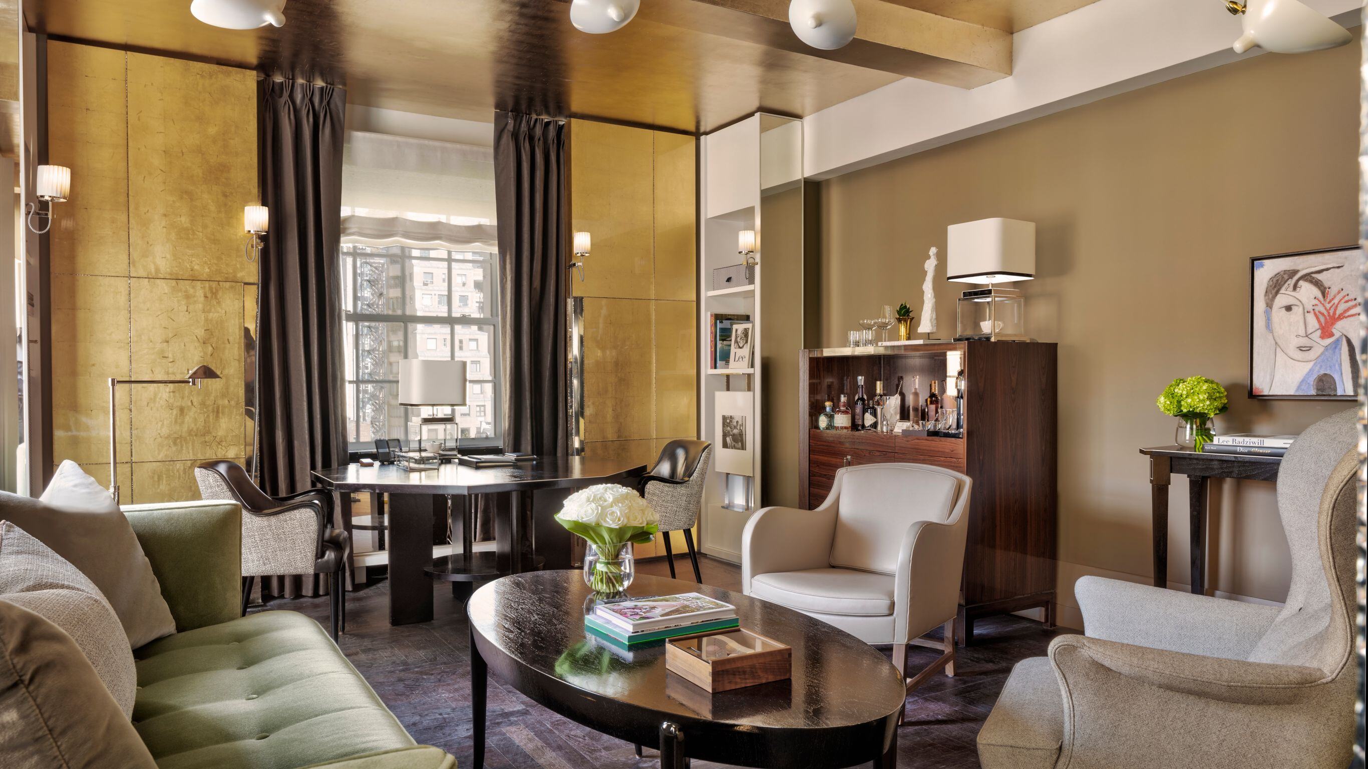 the carlyle suite livingroom