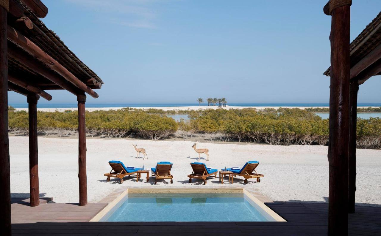 Anantara Sir Bani Yas Island al Yamm Resort Familienluxusreisen TheFamilyProject Liegen