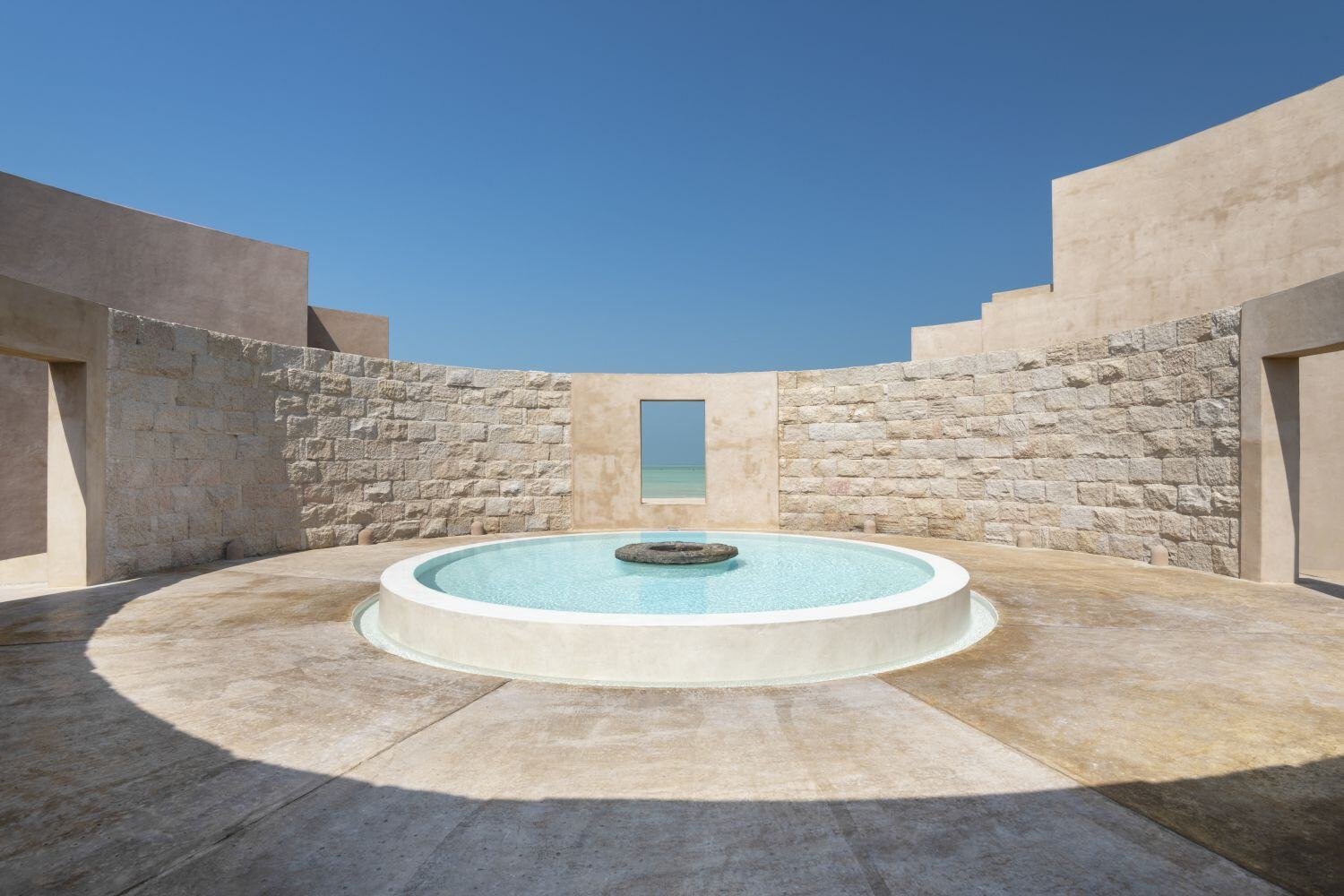 Zulal Wellness Resort Familienluxusreisen TheFamilyProject Brunnen