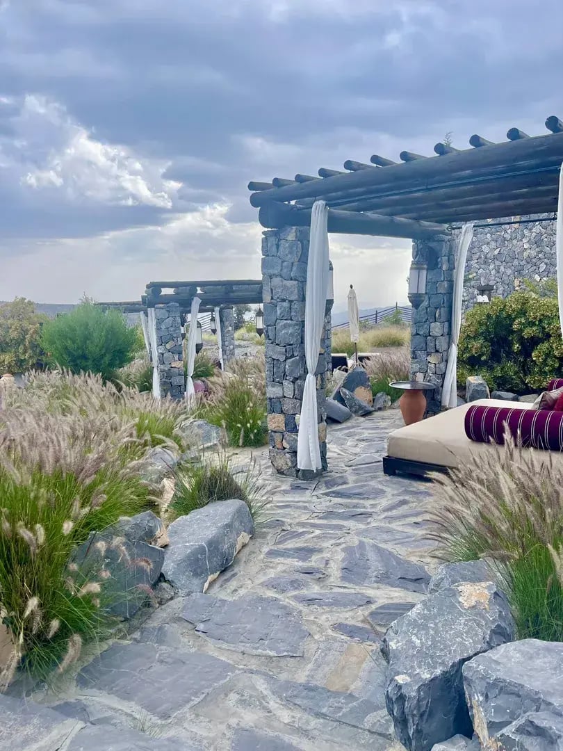 alila jabal akhdar oman orient the family project privatbilder daybed
