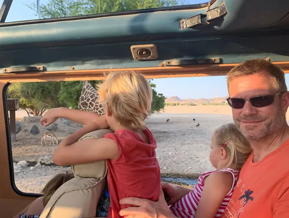 anantara-sir-bani-safari-kinder