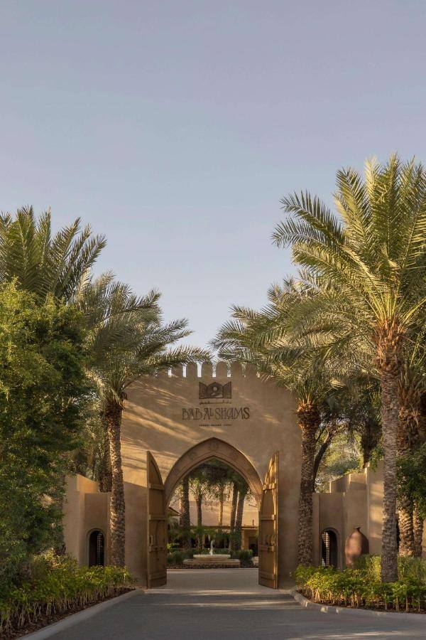 Bab Al Shams Desert Resort Dubai Familienluxusreisen TheFamilyProject Eingang