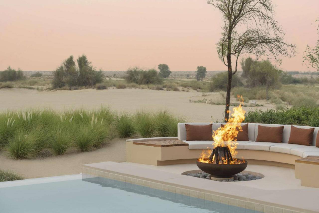 Bab Al Shams Desert Resort Dubai Familienluxusreisen TheFamilyProject Feuerstelle