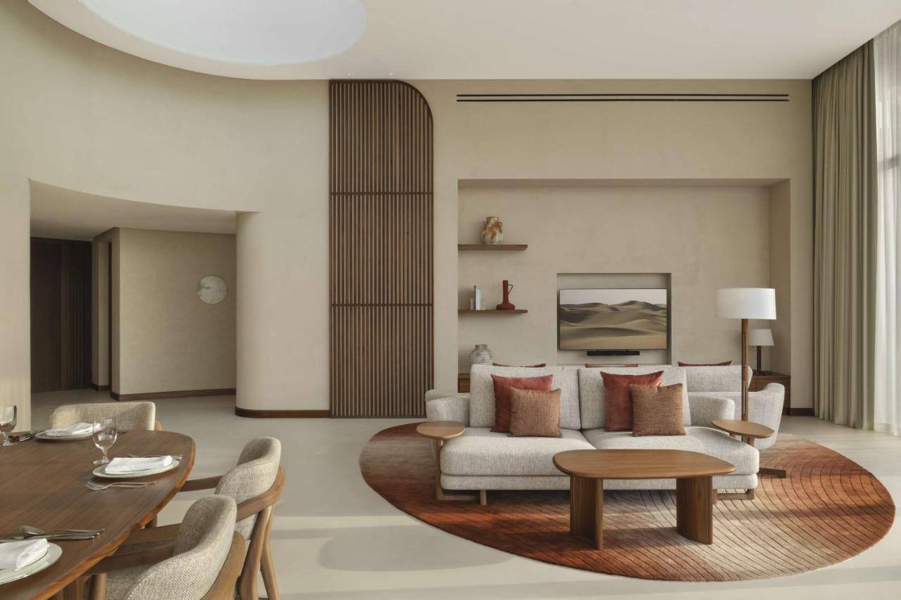 Bab Al Shams Desert Resort Dubai Familienluxusreisen TheFamilyProject Wohnzimmer