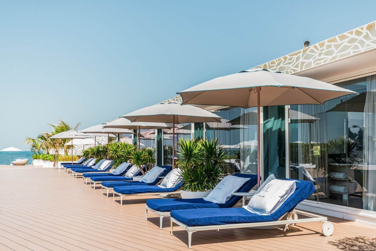 burj-al-arab-jumeirah-pool-familienluxusreise (4)