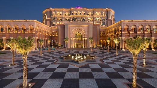 emirates palace mandarinoriental abu dhabi familienluxusreisen thefamilyproject exterior
