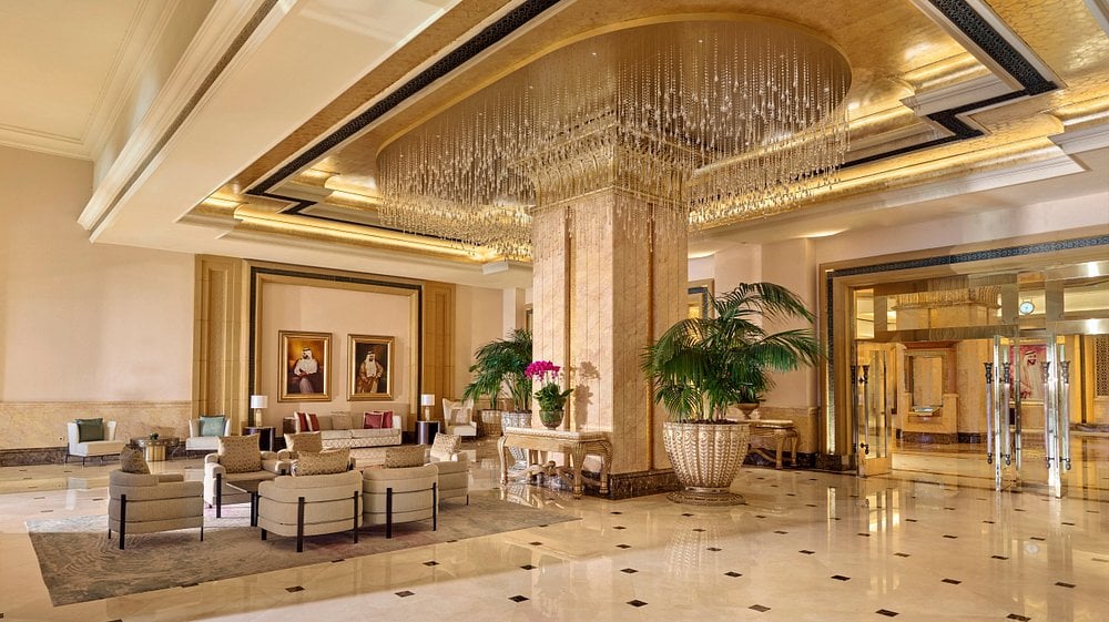 emirates-palace-mandarinoriental-abu-dhabi-familienluxusreisen-thefamilyproject-lobby
