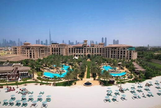 1 four seasons dubai at jumeirah beach dubai orient ubersicht the family project luxus familie kinder reisen