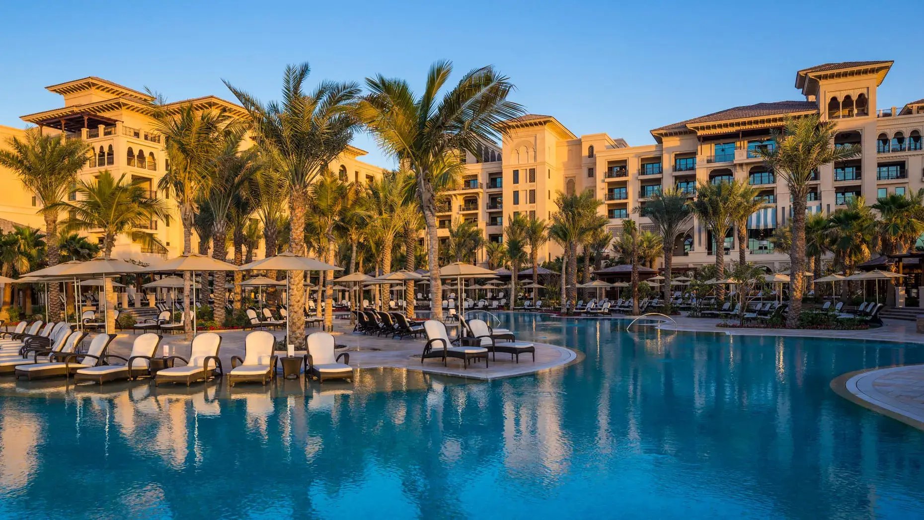 four seasons dubai at jumeirah beach dubai orient pool familienvergnugen the family project luxus familie kinder reisen