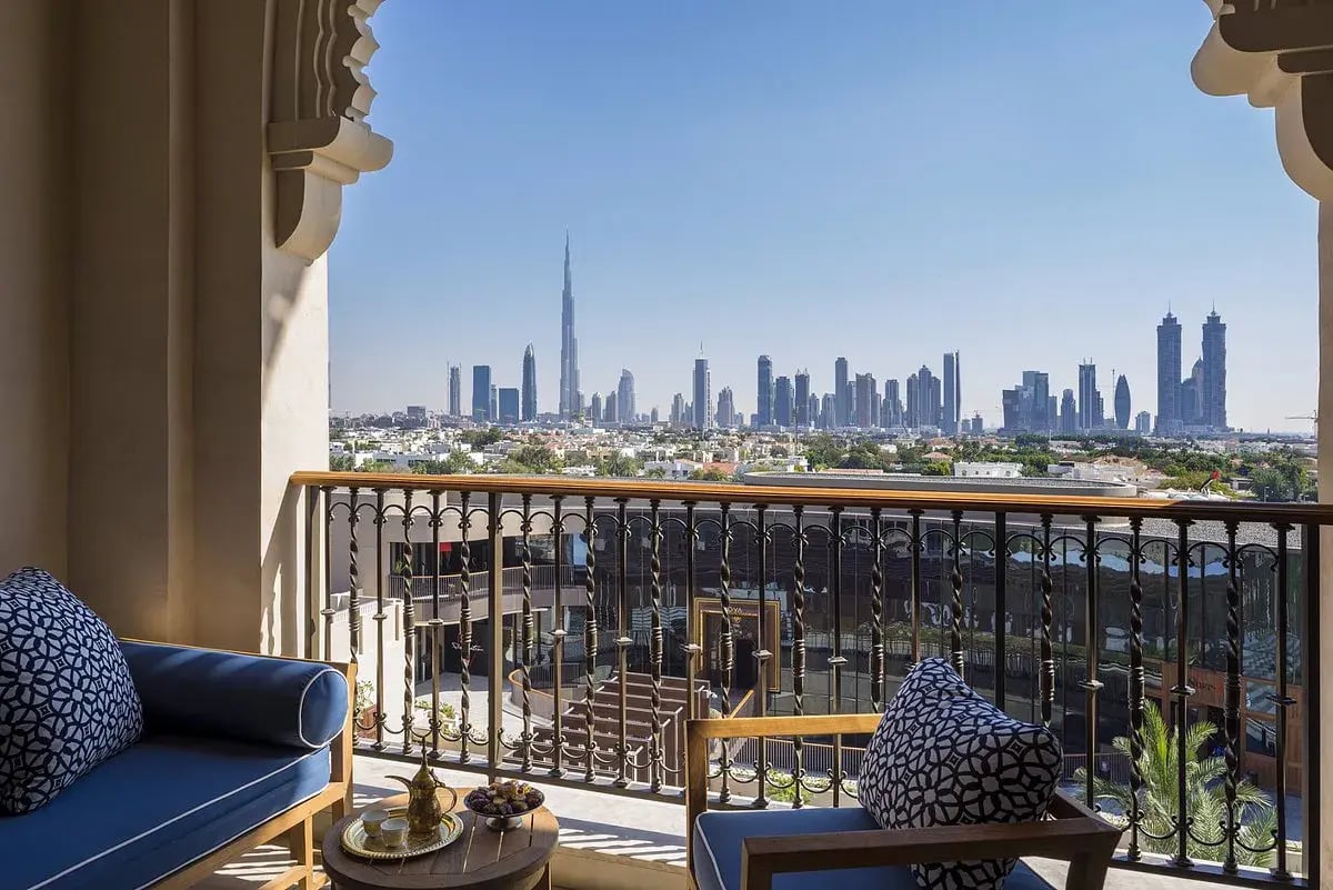 four seasons dubai at jumeirah beach dubai orient terrasse stadtblick the family project luxus familie kinder reisen