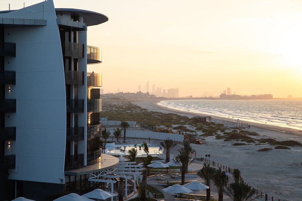 jumeirah-saadiyat-abu-dhabi-familienluxusreisen-thefamilyproject-