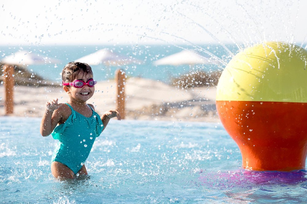 jumeirah-saadiyat-abu-dhabi-familienluxusreisen-thefamilyproject-kidsclub