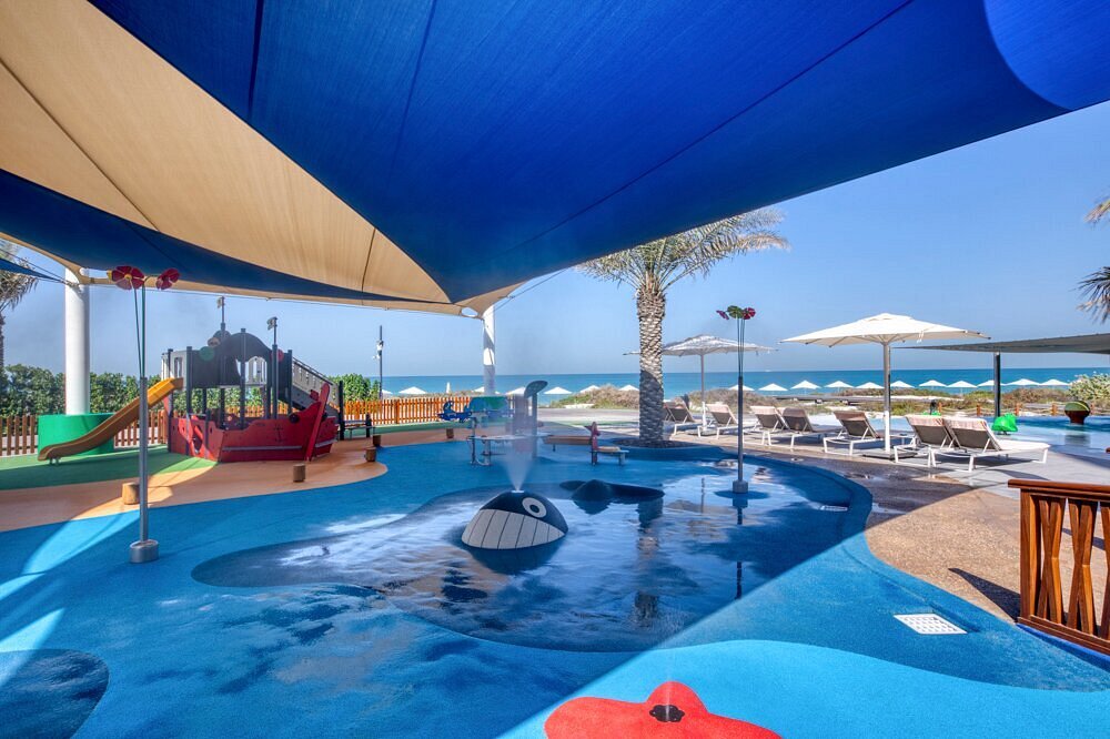 jumeirah-saadiyat-abu-dhabi-familienluxusreisen-thefamilyproject-kidsclubs
