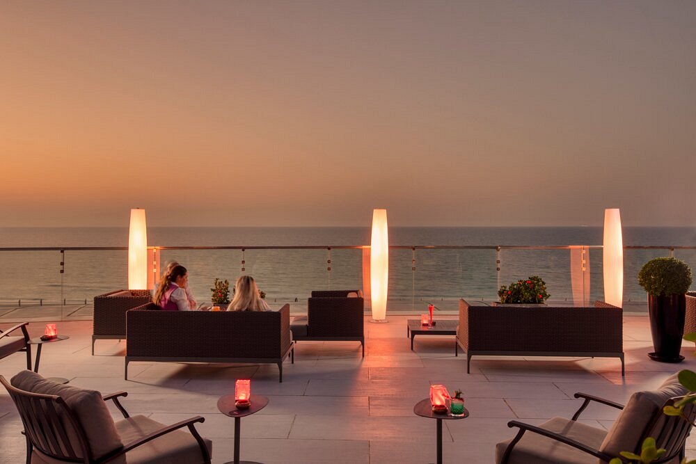 jumeirah-saadiyat-abu-dhabi-familienluxusreisen-thefamilyproject-lounge