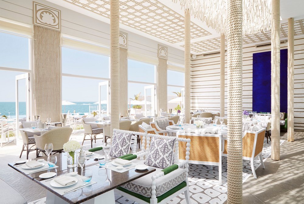jumeirah-saadiyat-abu-dhabi-familienluxusreisen-thefamilyproject-strand-restaurant
