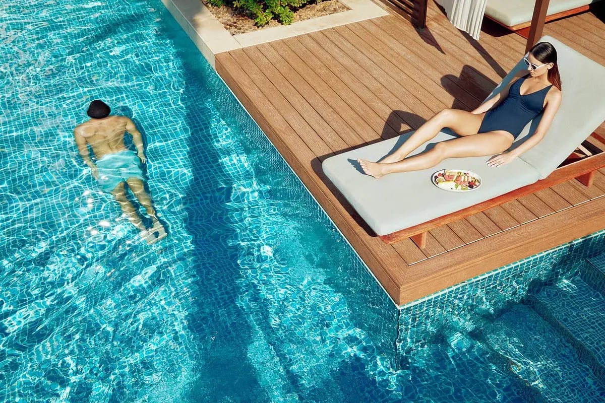 mandarin oriental jumeira pool