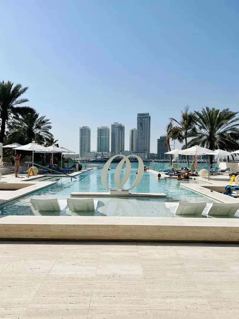 oneundonly-royal-mirage-orient-dubai-the-family-project-privatbilder-pool-ausblick