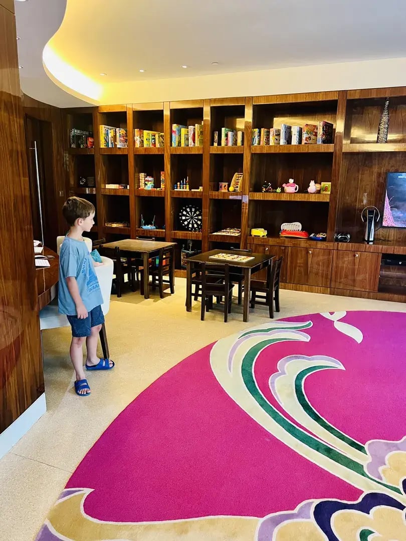 oneundonly the palm dubai orient the family project privatbilder bibliothek
