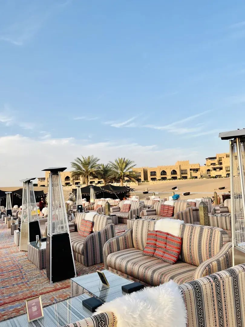 qasr al sarab desert resort by anantara abu dhabi privatbilder lounge bar
