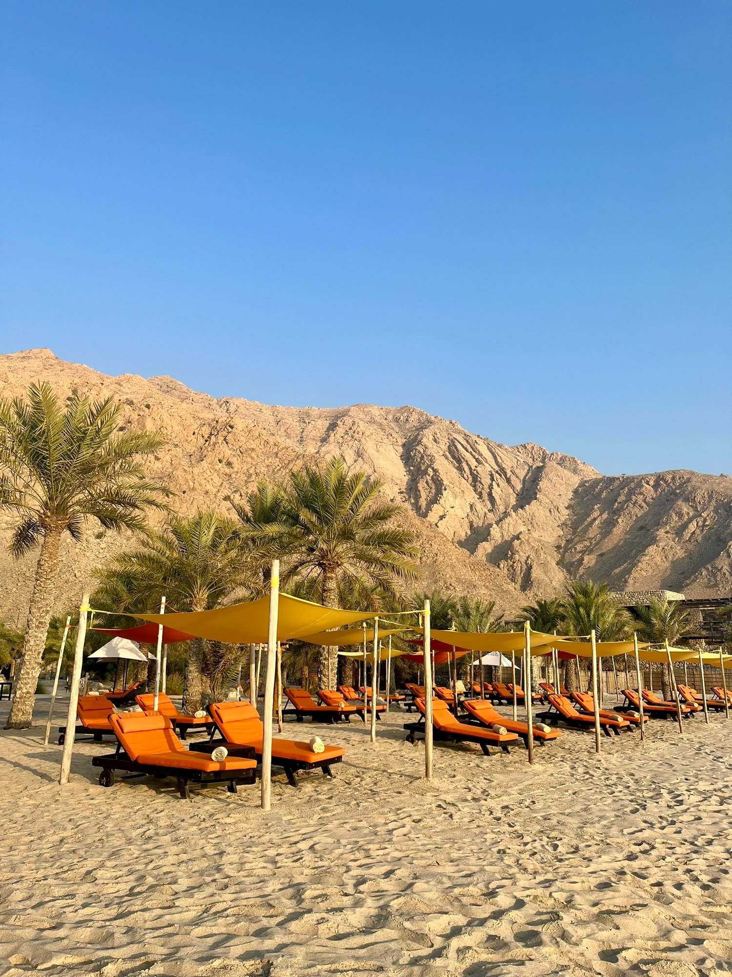 Strandliegen im Oman