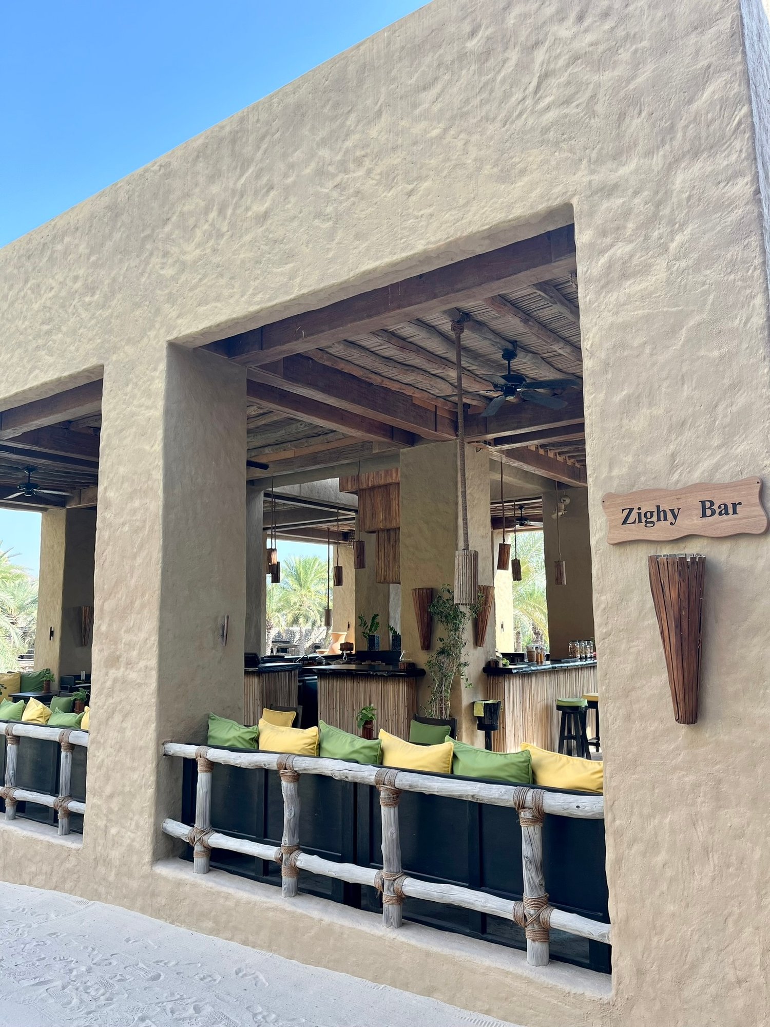 Zighy Bar im Resort Zighy Bay