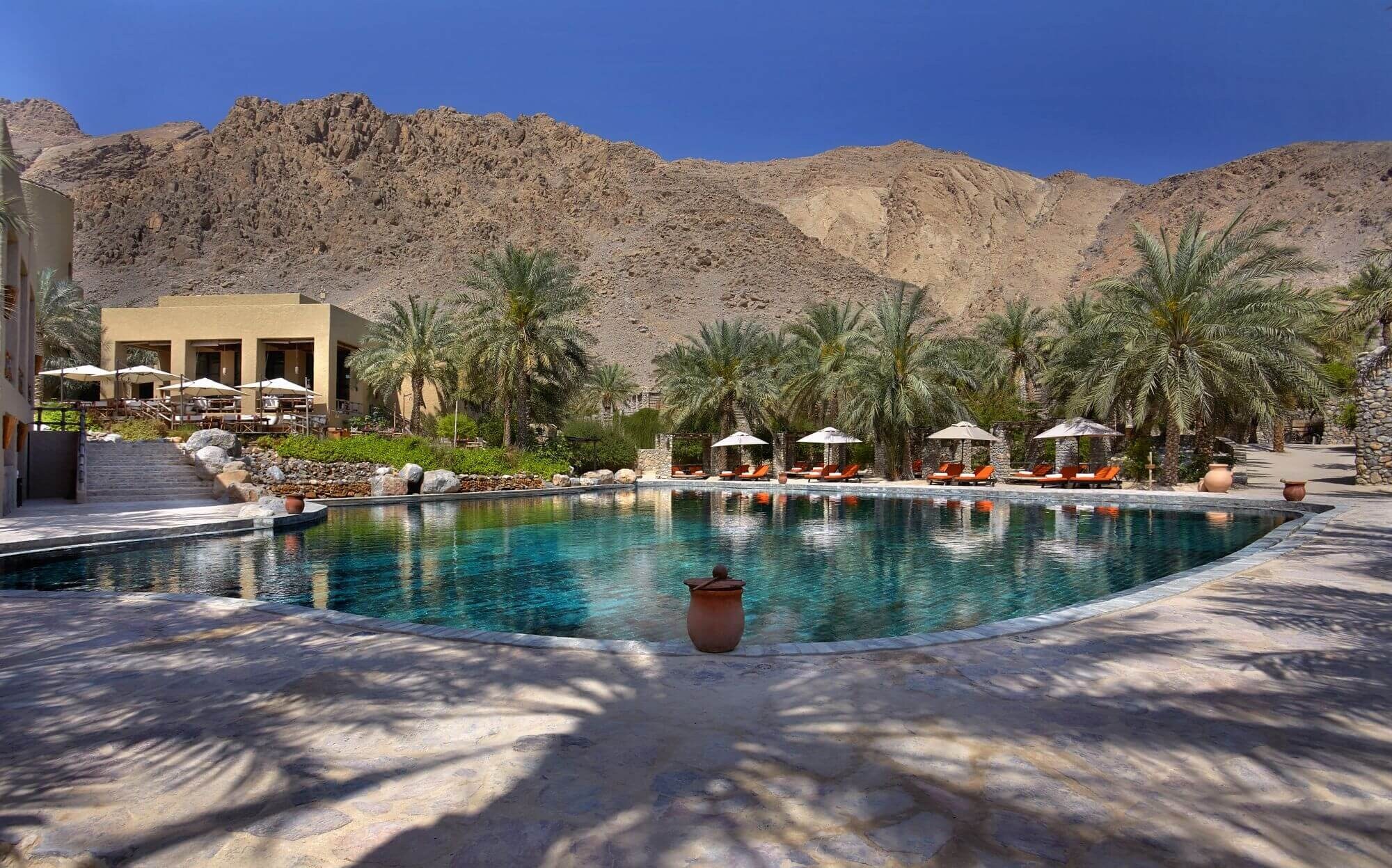six-senses-zighy-bay-pool-view-slider-familienluxusreisen