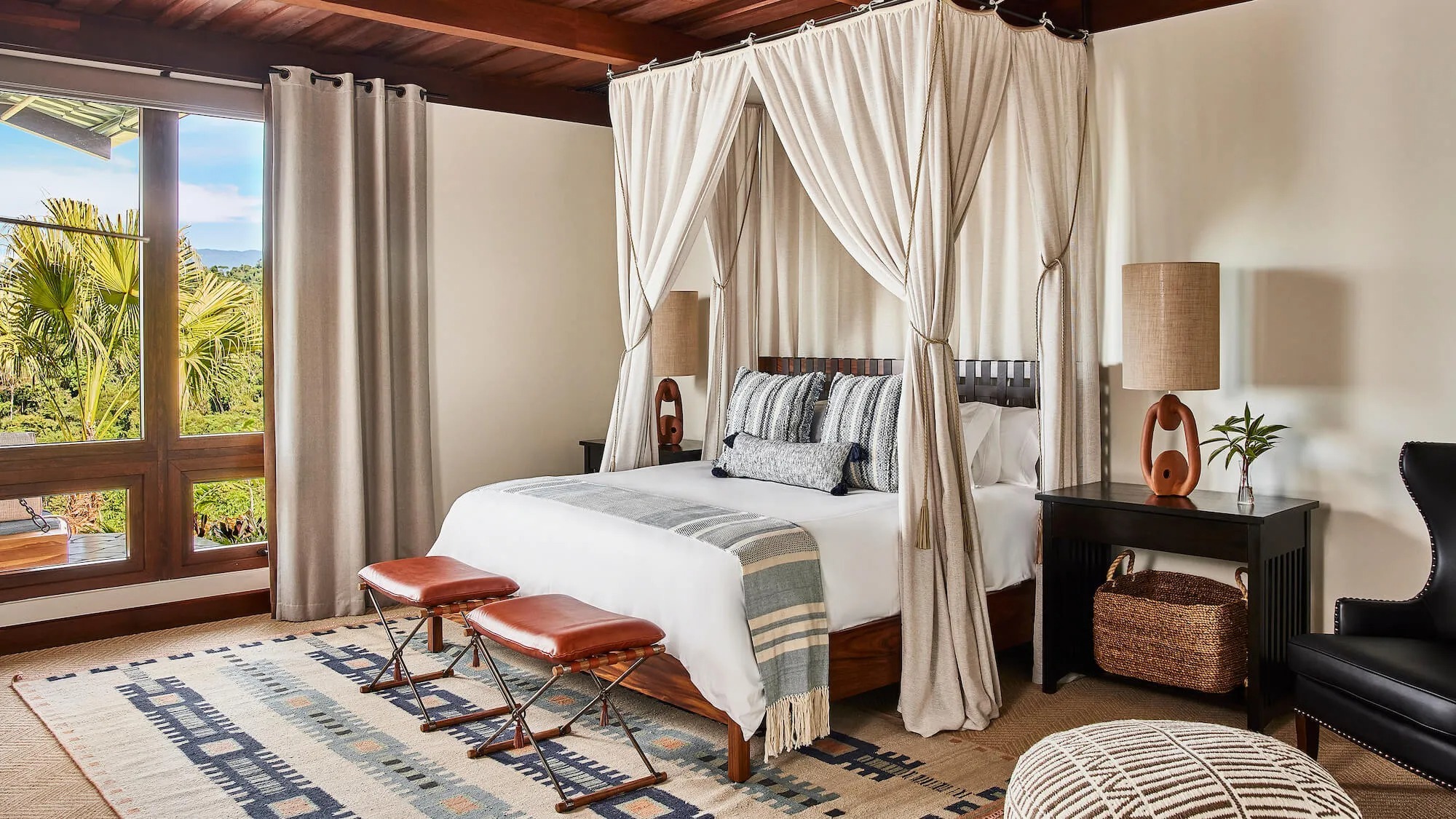 hacienda-alta-gracia-costa-rica-familienluxusreisen-thefamilyproject-schlafzimmer