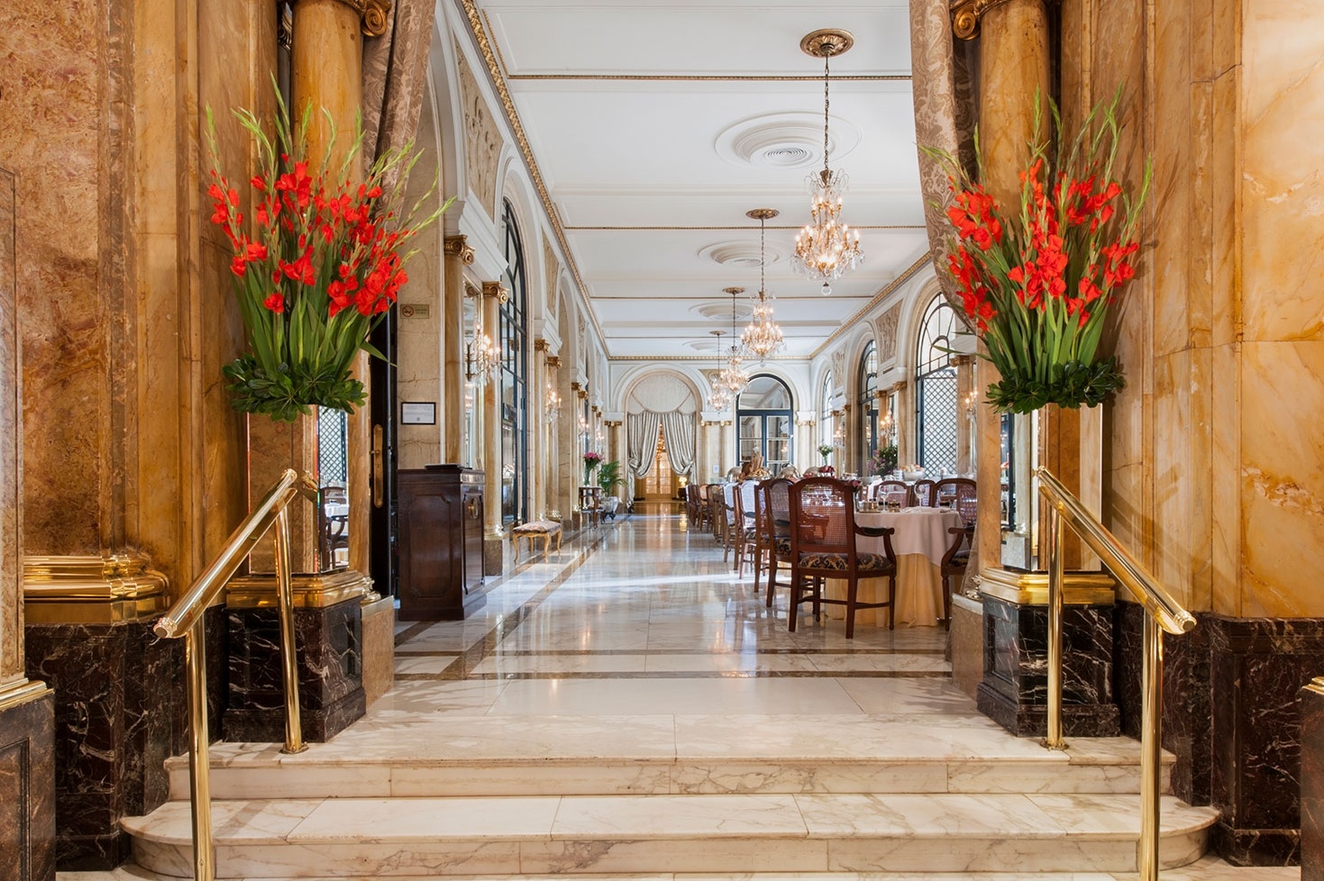 alvear-palace-buenos-aires-familienluxusreisen-thefamilyproject-gourmet-restaurant