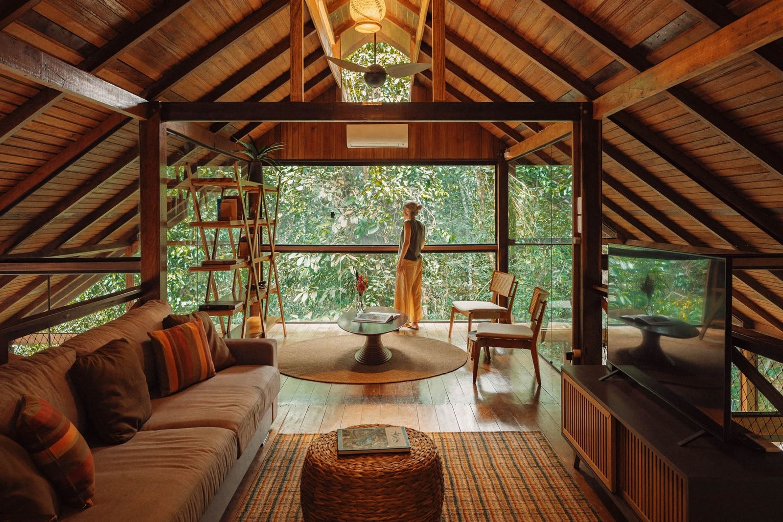 anavilhanas-jungle-lodge-brasilien-familienluxusreisen-thefamilyproject-wohnzimmer