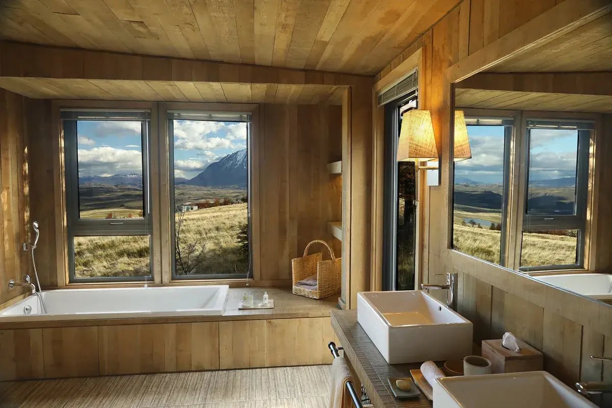 awasi patagonia patagonien torres del paine chile sudamerika terrasse ausblick exklusiv einzigartig luxus urlaub kinder the family project