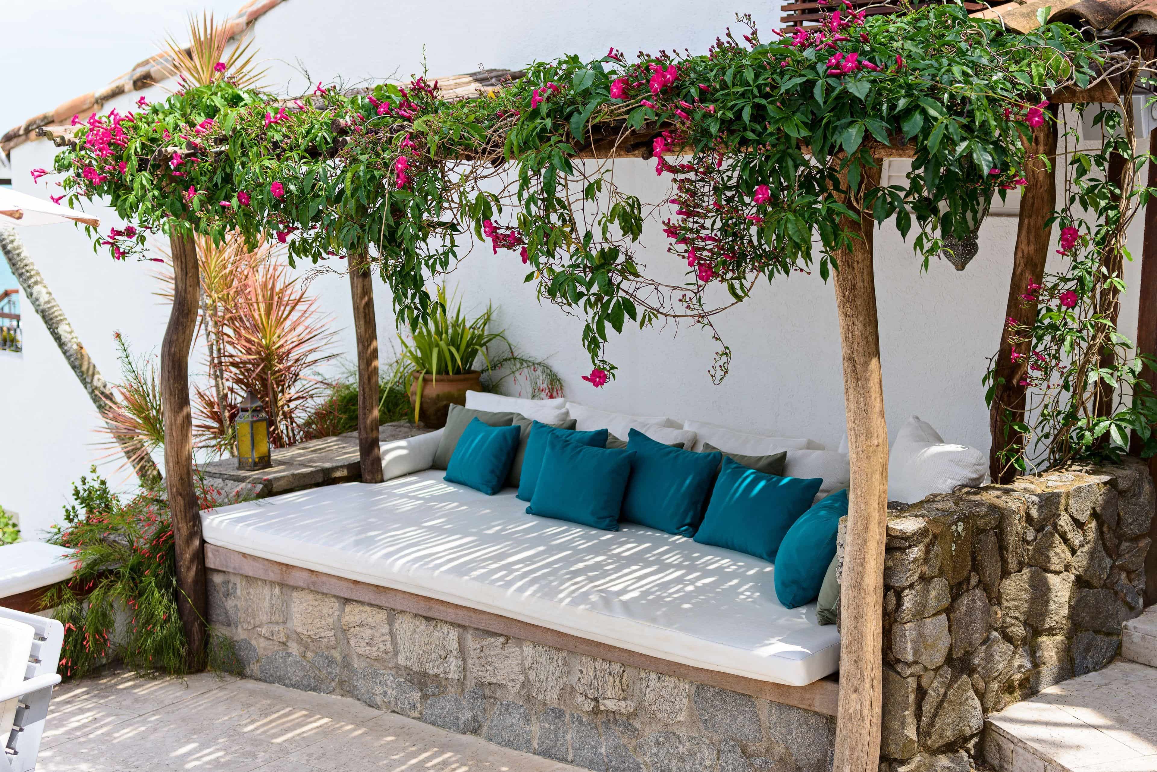casas-brancas-brasilien-familienluxusreisen-thefamilyproject-schattiger-liegebereich