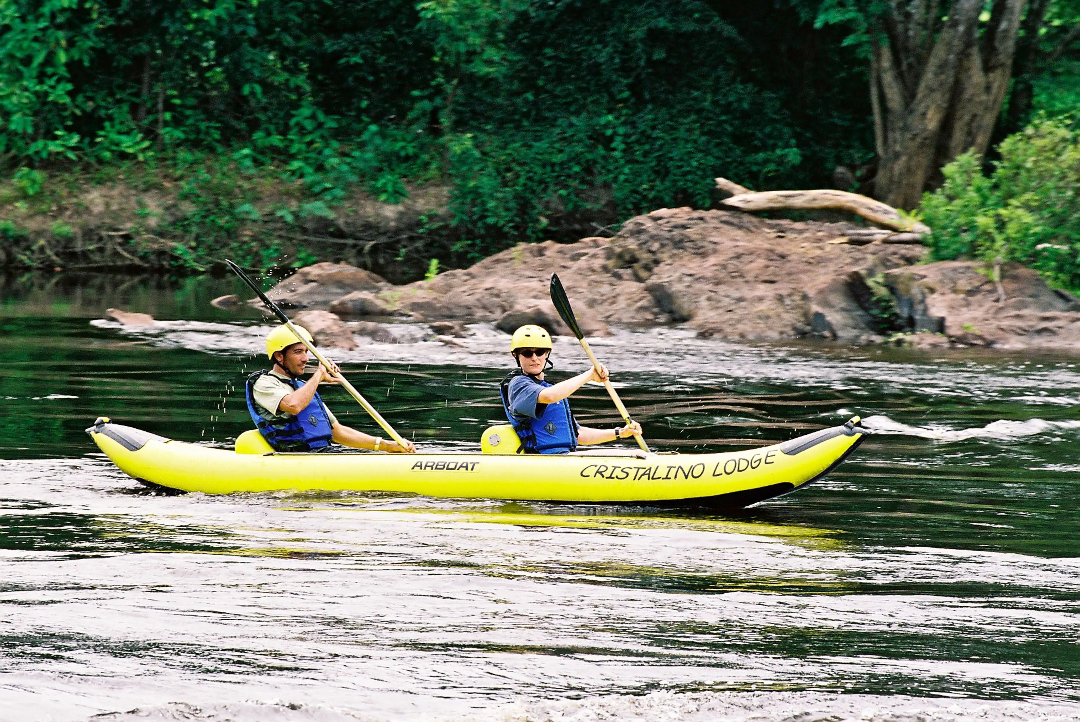 cristalino-lodge-brasilien-familienluxusreisen-thefamilyproject-kayak