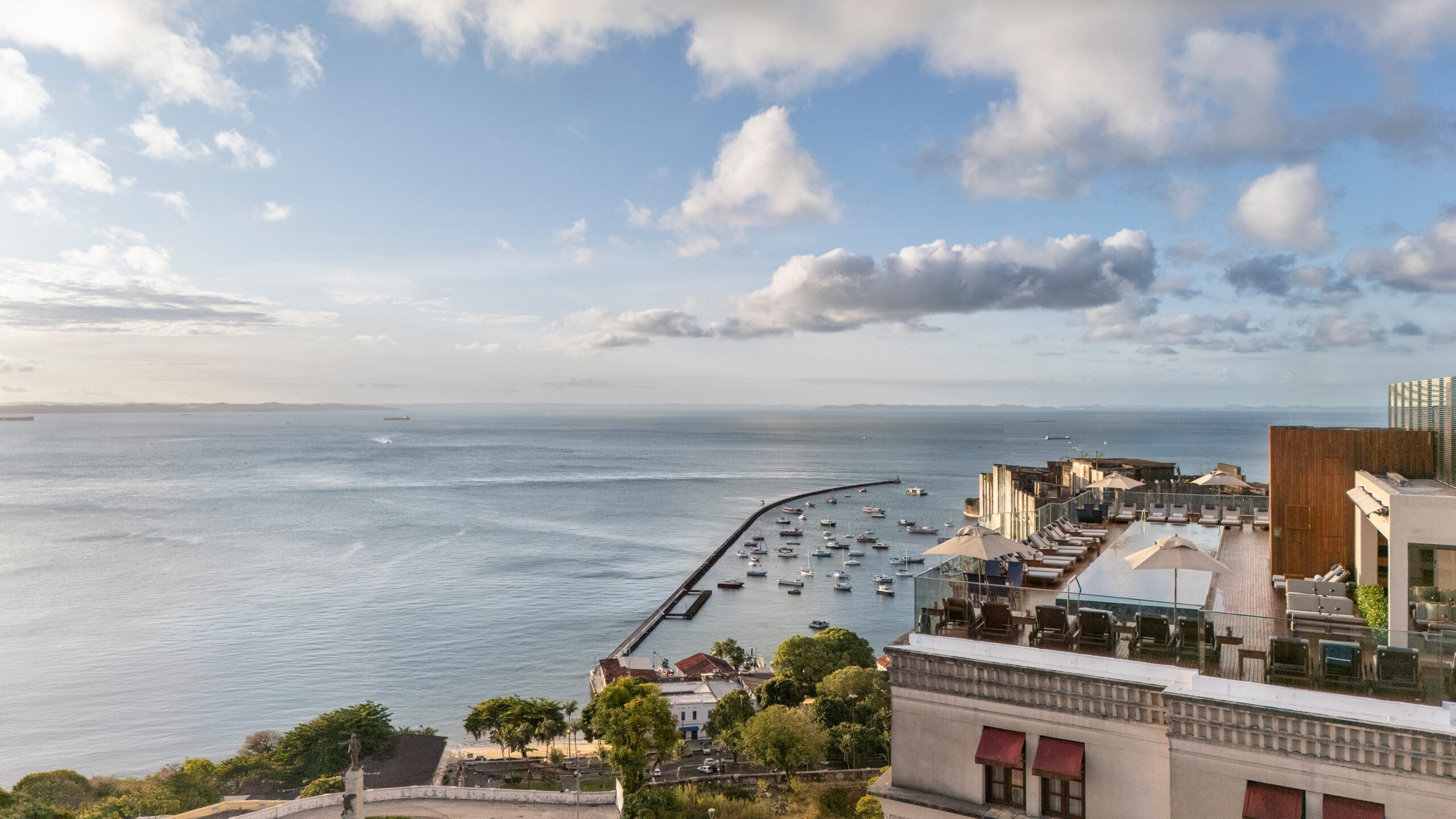 hotel-fasano-salvador-familienluxusreisen-thefamilyproject-panorama