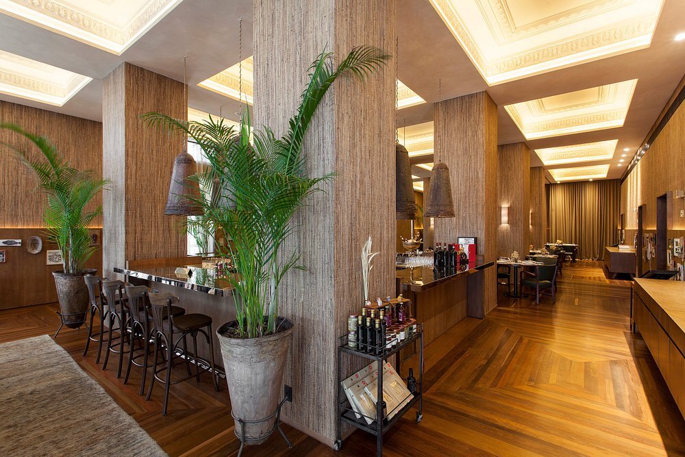 hotel-fasano-salvador-familienluxusreisen-thefamilyproject-restaurant-lobby