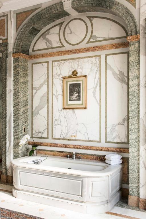 four-seasons-buenos-aires-argentinien-familienluxusreisen-thefamilyproject-bath