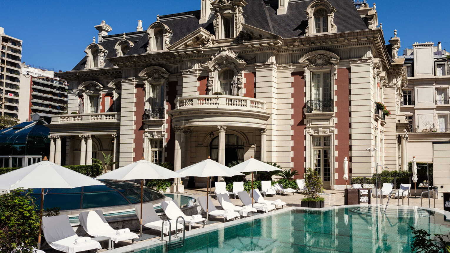 four-seasons-buenos-aires-argentinien-familienluxusreisen-thefamilyproject-pool