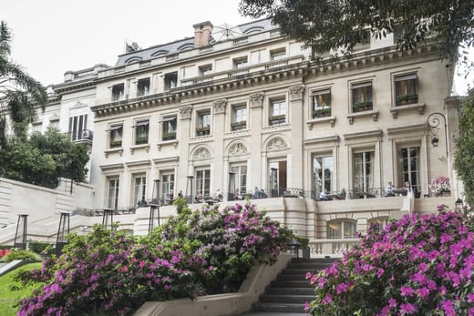 palacio-duhau-argentinien-familienluxusreisen-thefamilyproject-aussenansicht