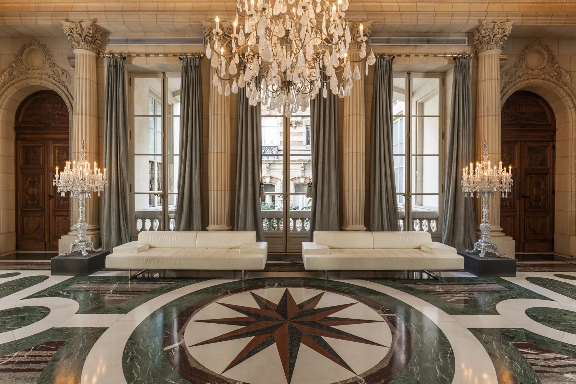 palacio-duhau-argentinien-familienluxusreisen-thefamilyproject-salon