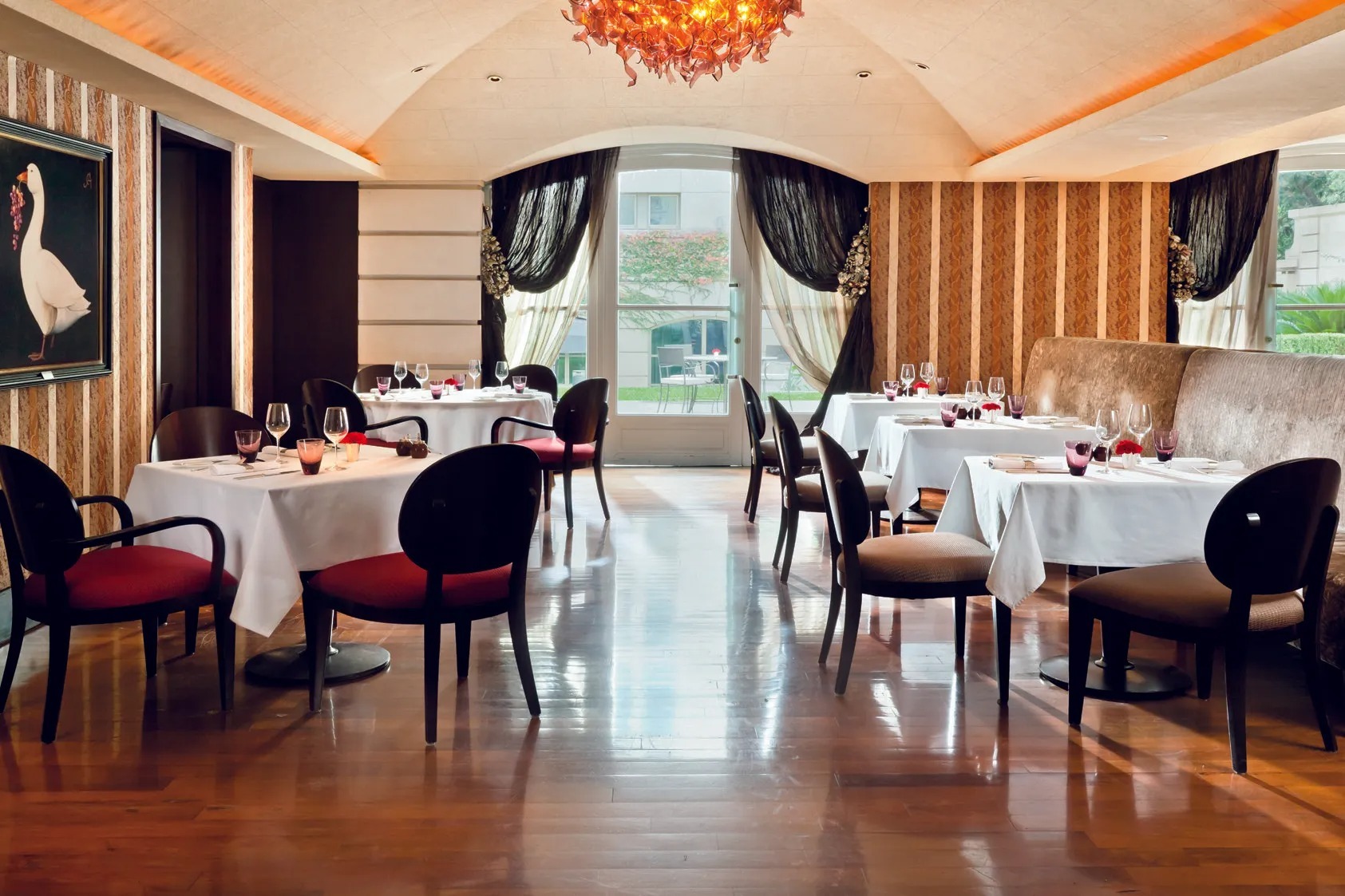 palacio-duhau-argentinien-familienluxusreisen-thefamilyproject-vinothek