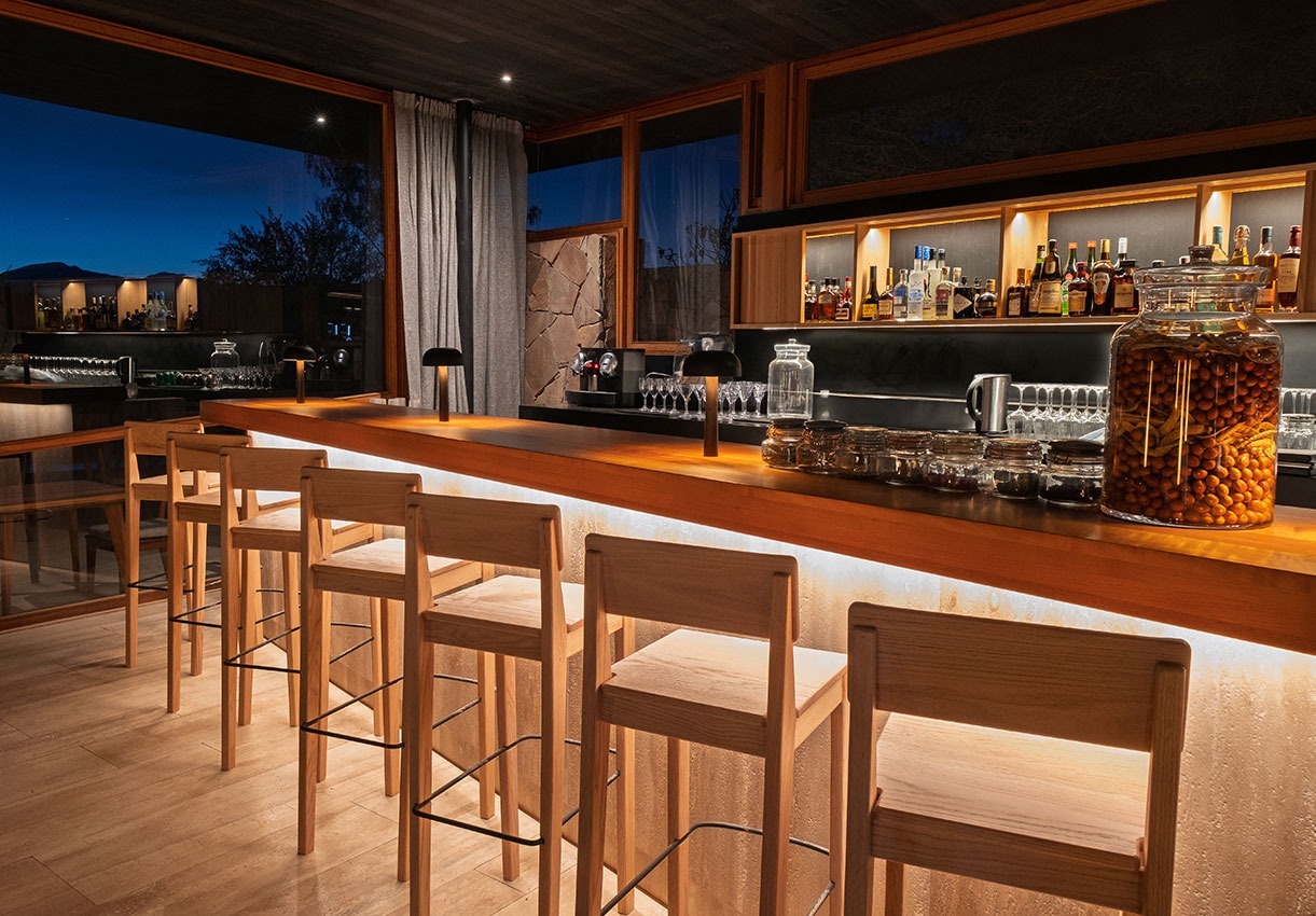 tierra-atacama-chile-familienluxusreise-thefamilyproject-bar