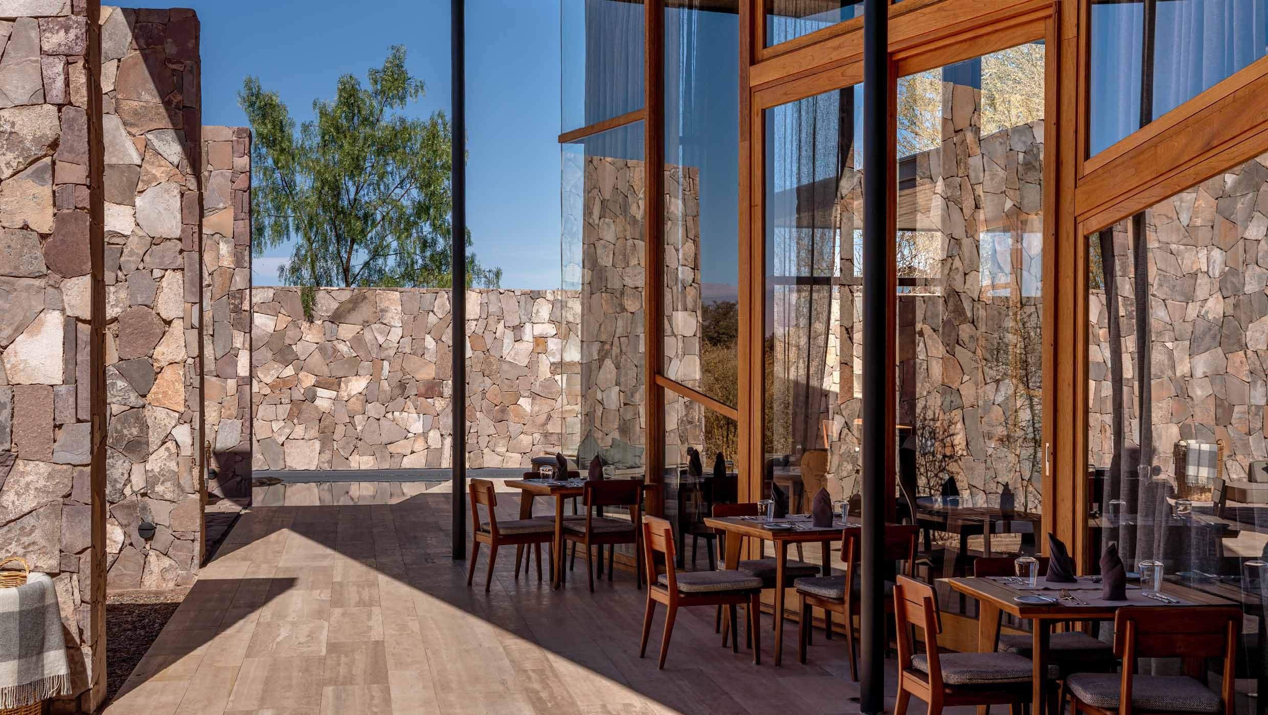 tierra-atacama-chile-familienluxusreise-thefamilyproject-dinner