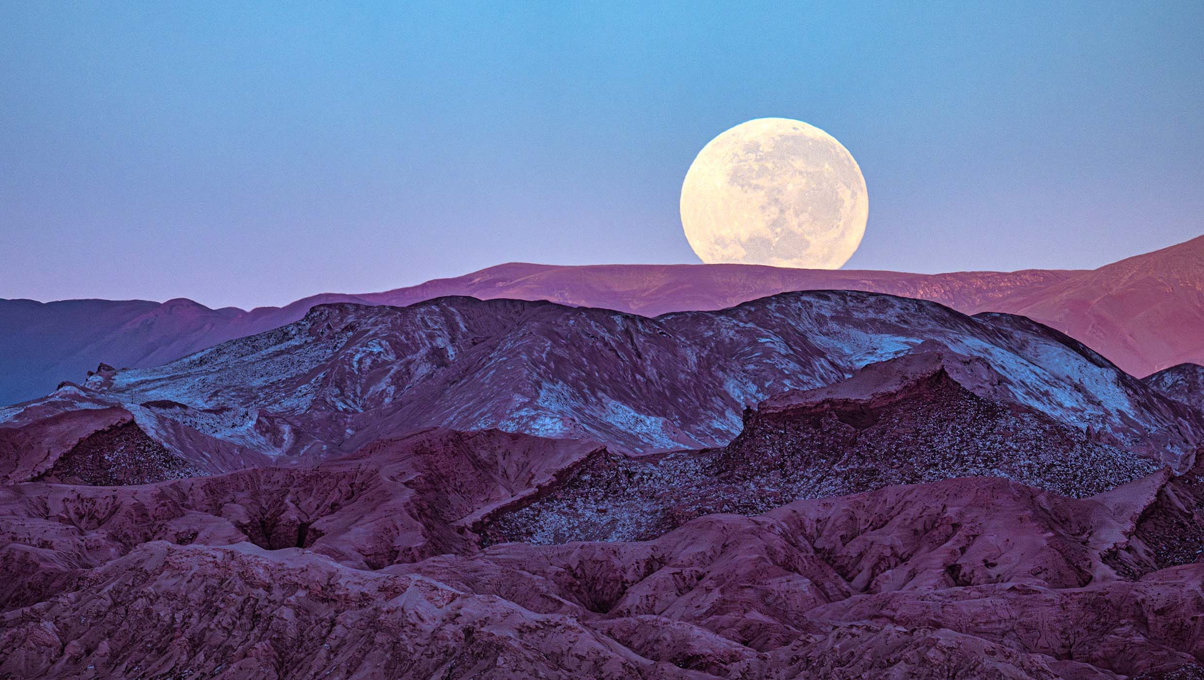 tierra-atacama-chile-familienluxusreise-thefamilyproject-mond-umgebung