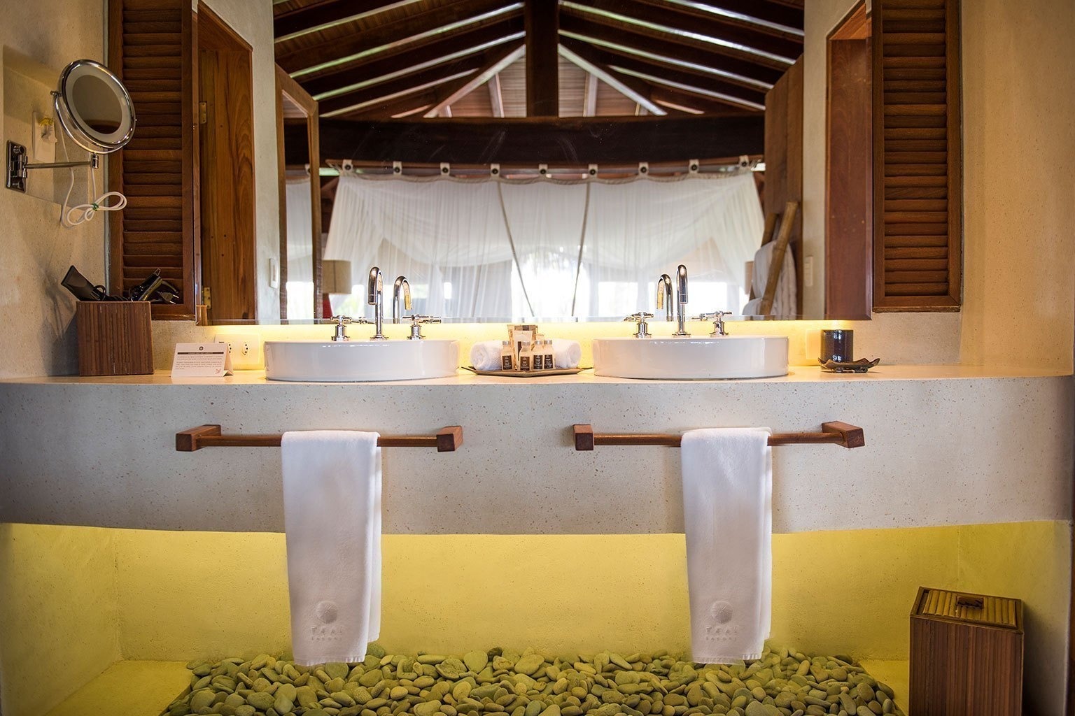 txai-resort-brasilien-familienluxusreisen-thefamilyproject-bungalow-badezimmer