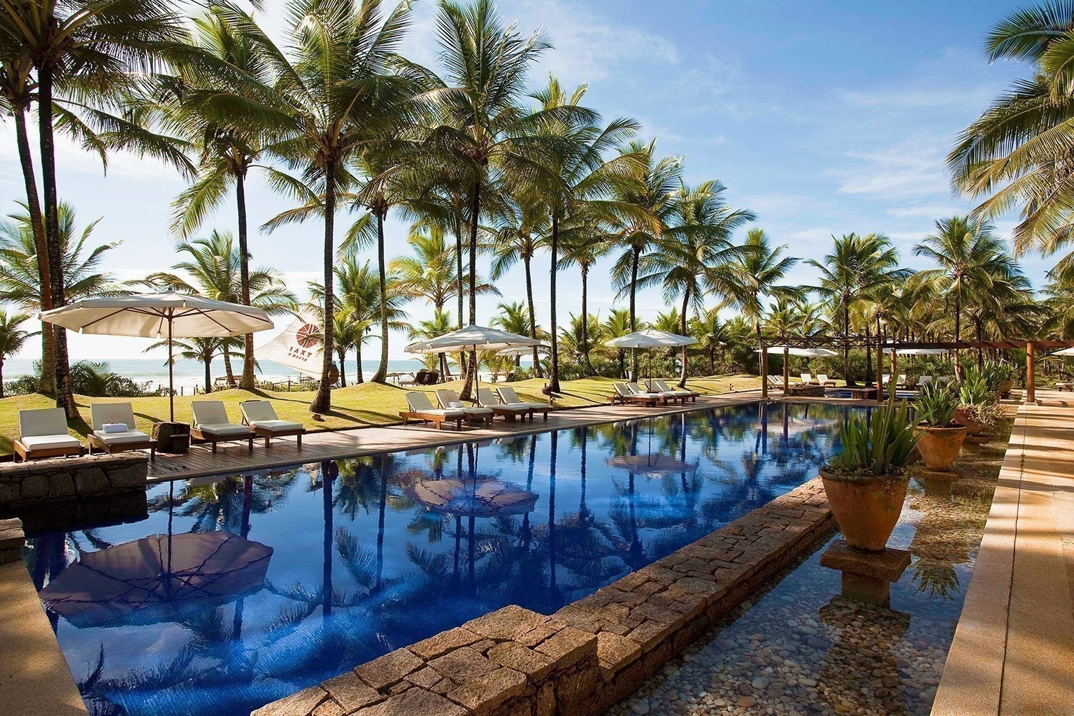 txai-resort-brasilien-familienluxusreisen-thefamilyproject-pool