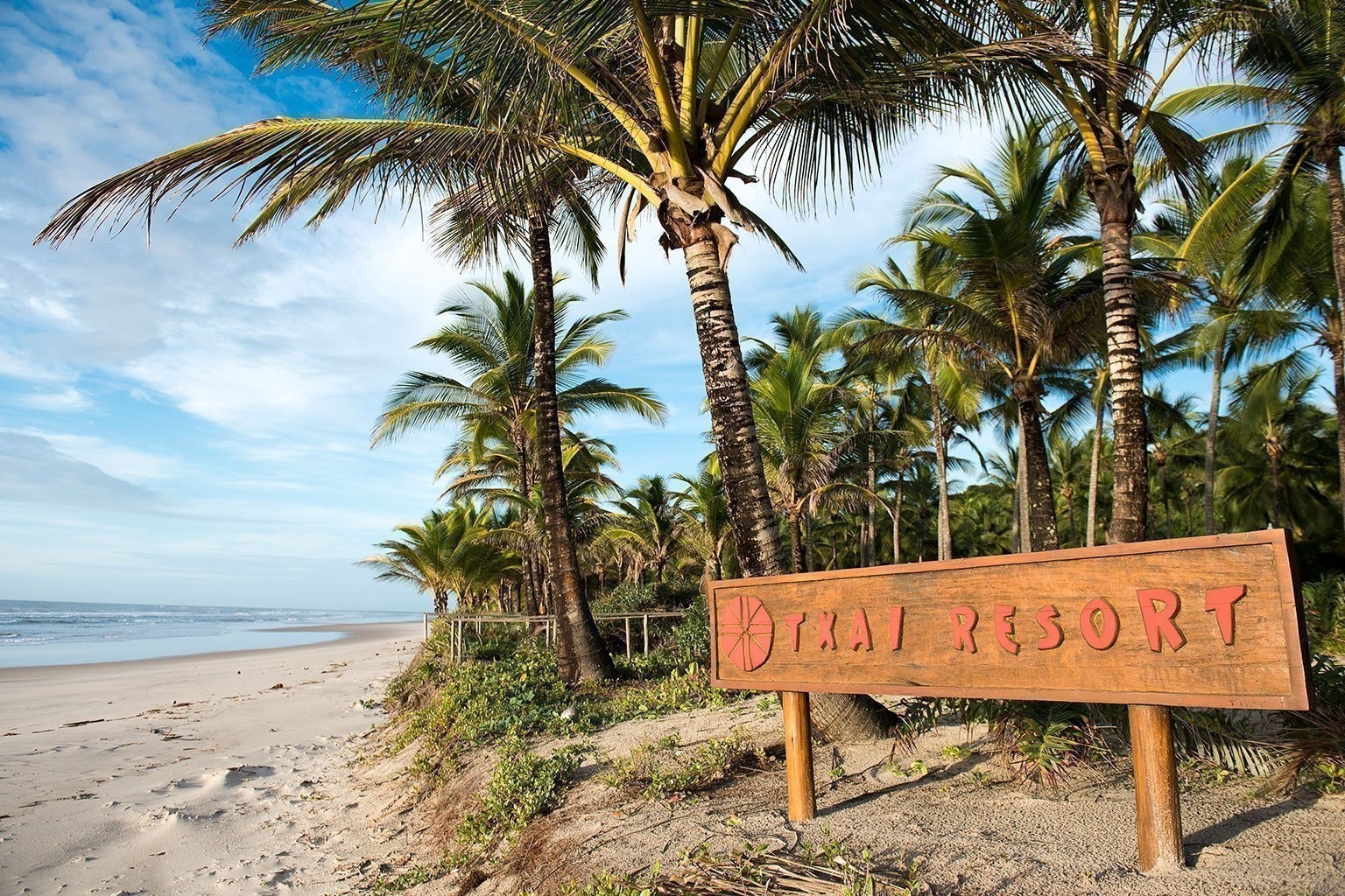 txai-resort-brasilien-familienluxusreisen-thefamilyproject-schild-strand