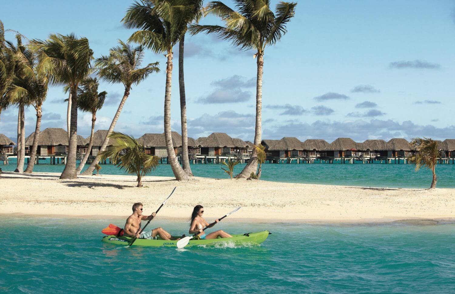 Four Seasons Resort Bora Bora Kayak am Meer