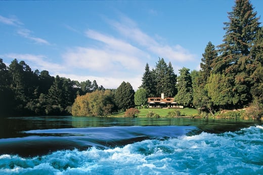 Huka Lodge am Fluss