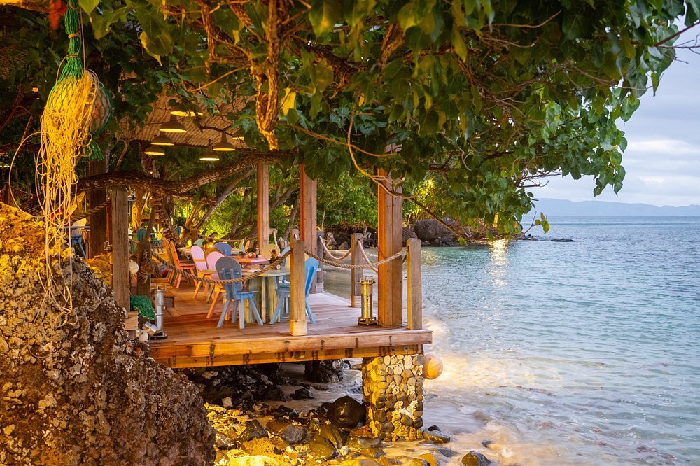kokomo-private-island-fidschi-familienluxusreisen-thefamilyproject-dinner - Kopie