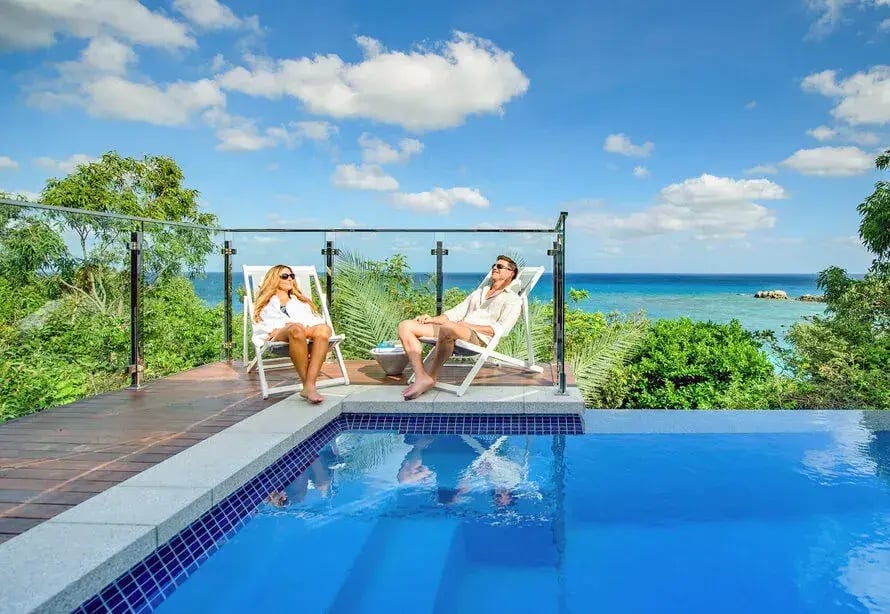 lizard island great barrier reef pool